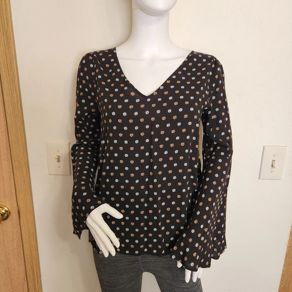 Express long sleeve black‎ floral blouse size small - Picture 3 of 11